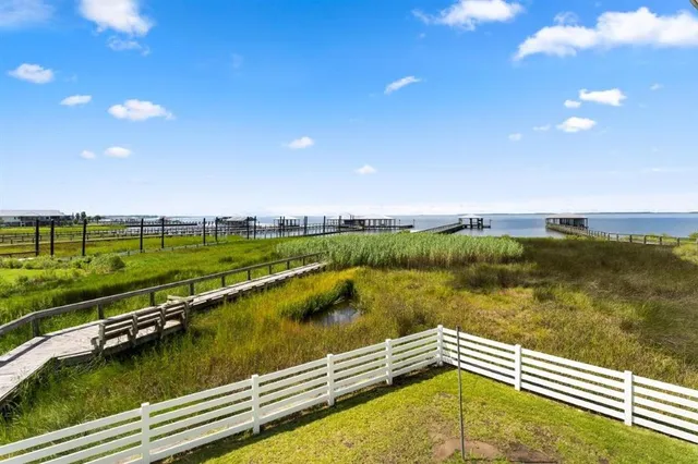 $659,995 | 3831 Lake Breeze Road, Lake Charles, LA 70605