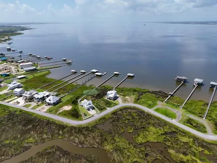 $659,995 | 3831 Lake Breeze Road, Lake Charles, LA 70605