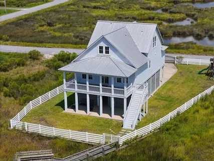 $659,995 | 3831 Lake Breeze Road, Lake Charles, LA 70605