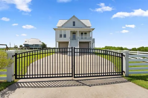 $659,995 | 3831 Lake Breeze Road, Lake Charles, LA 70605