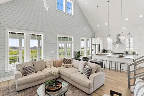 $659,995 | 3831 Lake Breeze Road, Lake Charles, LA 70605