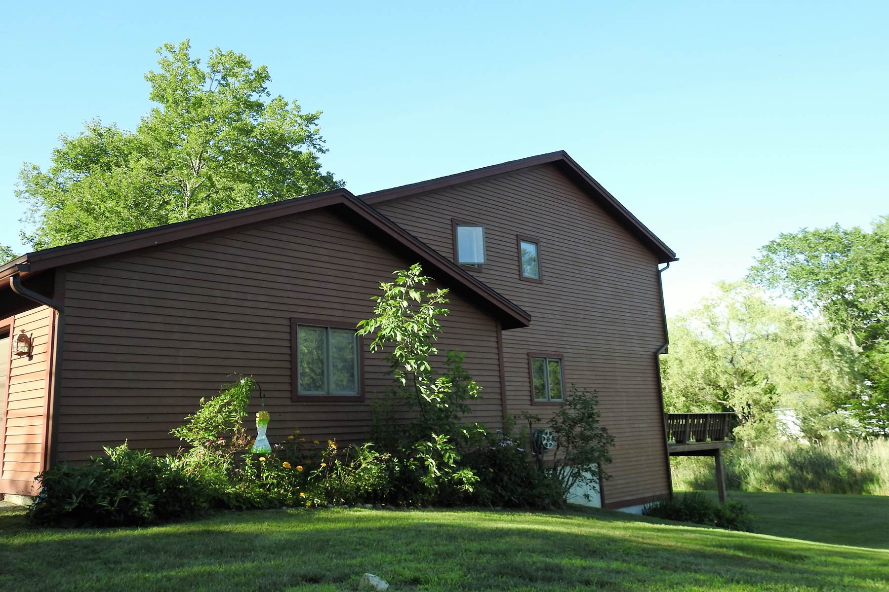 10 Wendy Lane Rutland, VT 05701 - Photo 2 of 34 Gallery Image 2