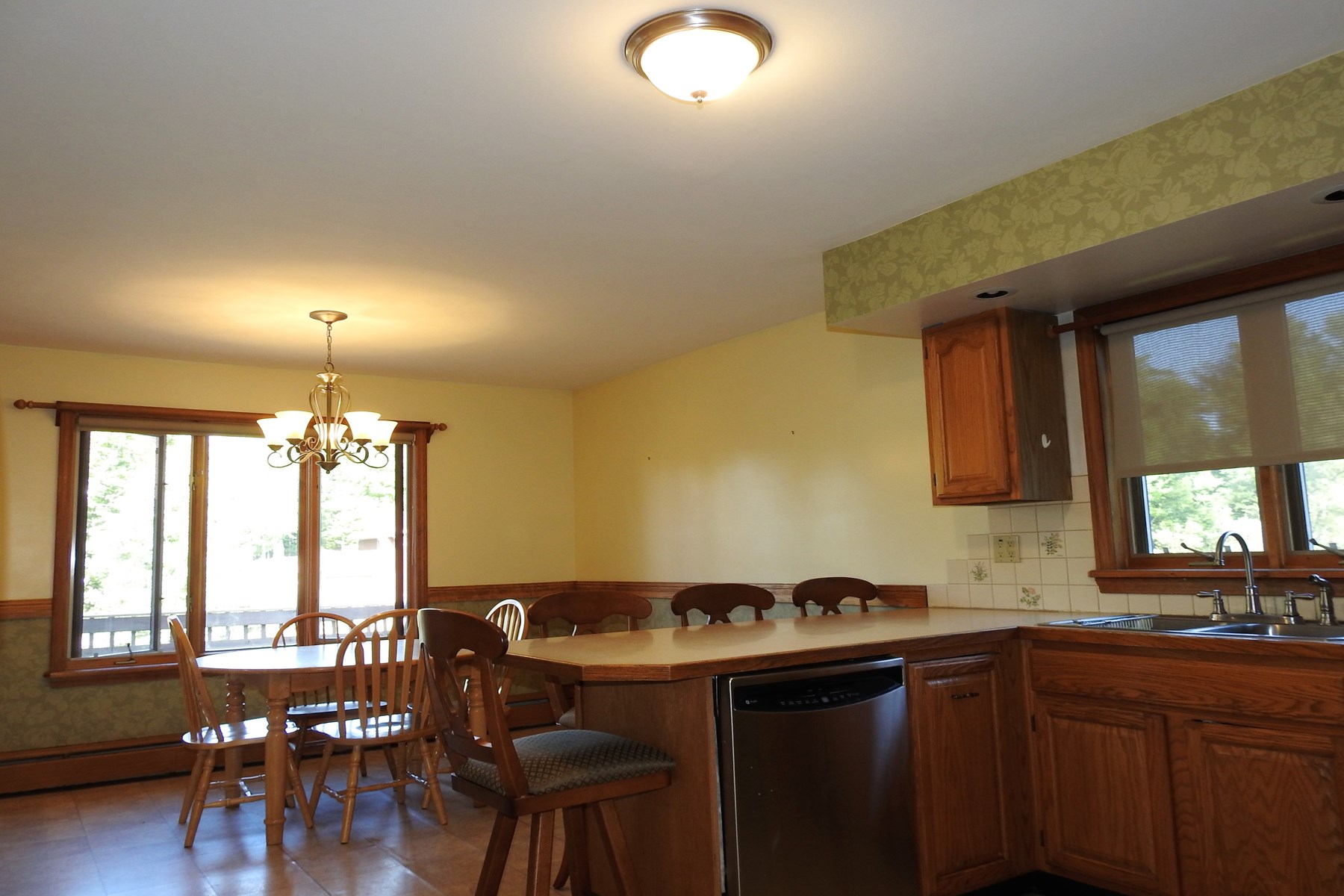 10 Wendy Lane Rutland, VT 05701 - Photo 6 of 34 Gallery Image 6