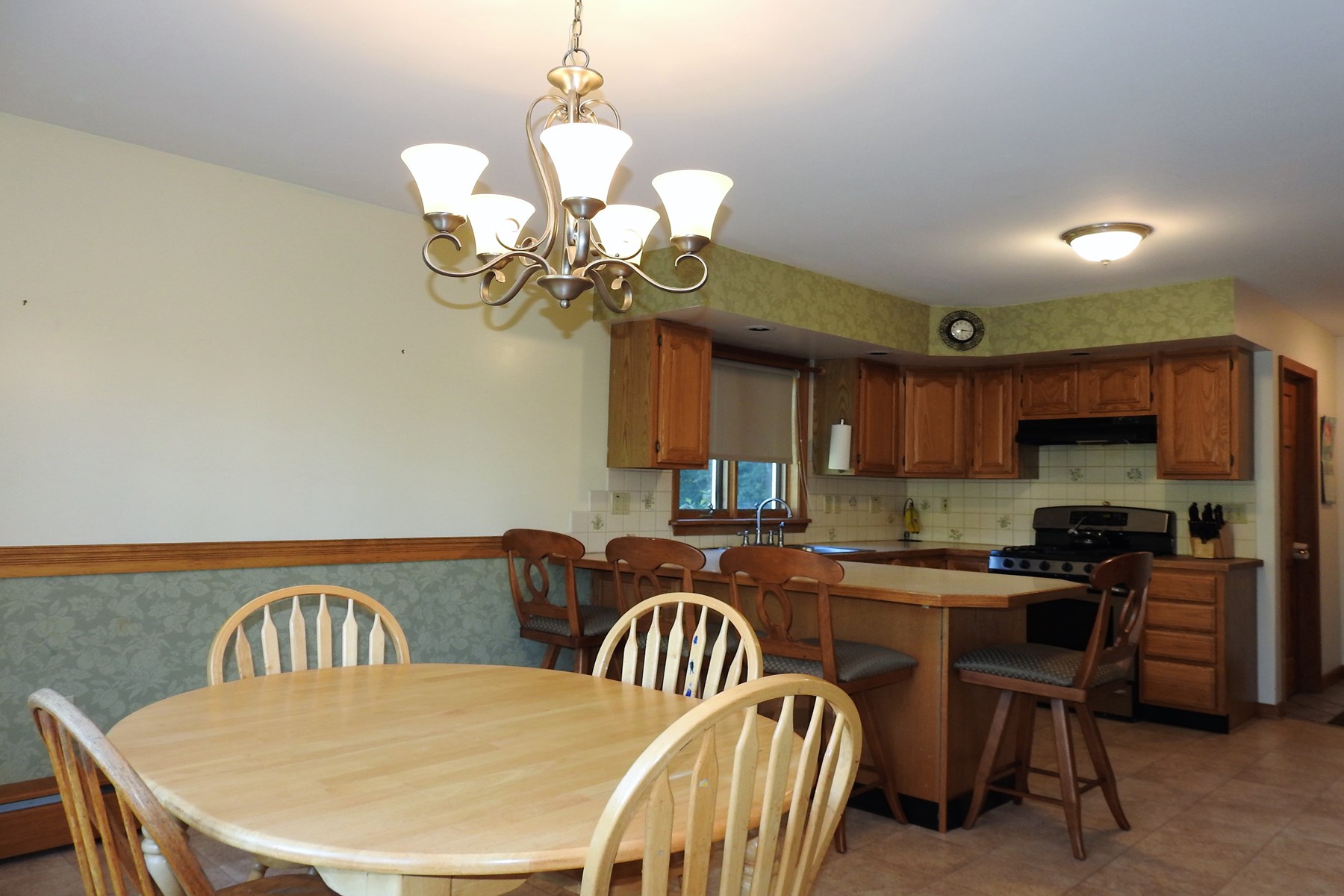10 Wendy Lane Rutland, VT 05701 - Photo 8 of 34 Gallery Image 8