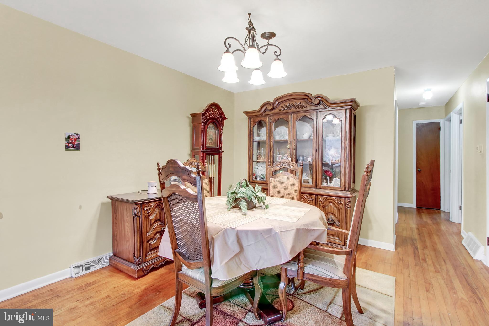519 Spring Avenue Lititz, PA 17543 - Photo 5 of 21