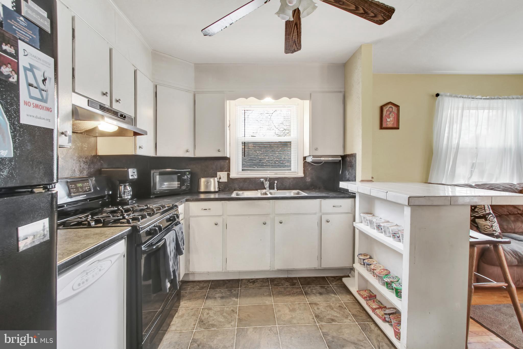 519 Spring Avenue Lititz, PA 17543 - Photo 7 of 21