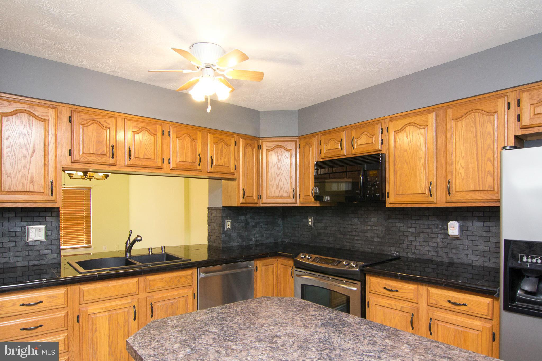 1939 Cross Trails Road Baltimore, MD 21244 - Photo 9 of 30 Kitchen - Granite