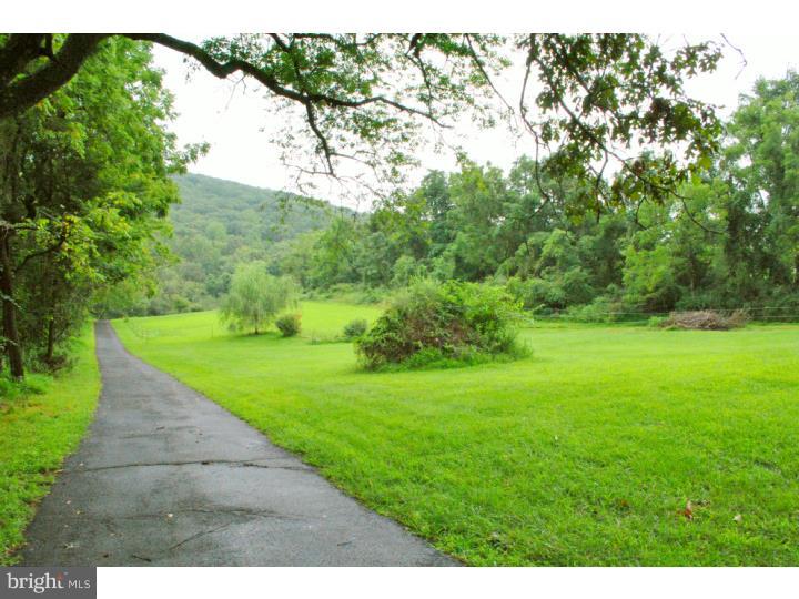 3845 Lehnenberg Road Riegelsville, PA 18077 - Photo 2 of 25