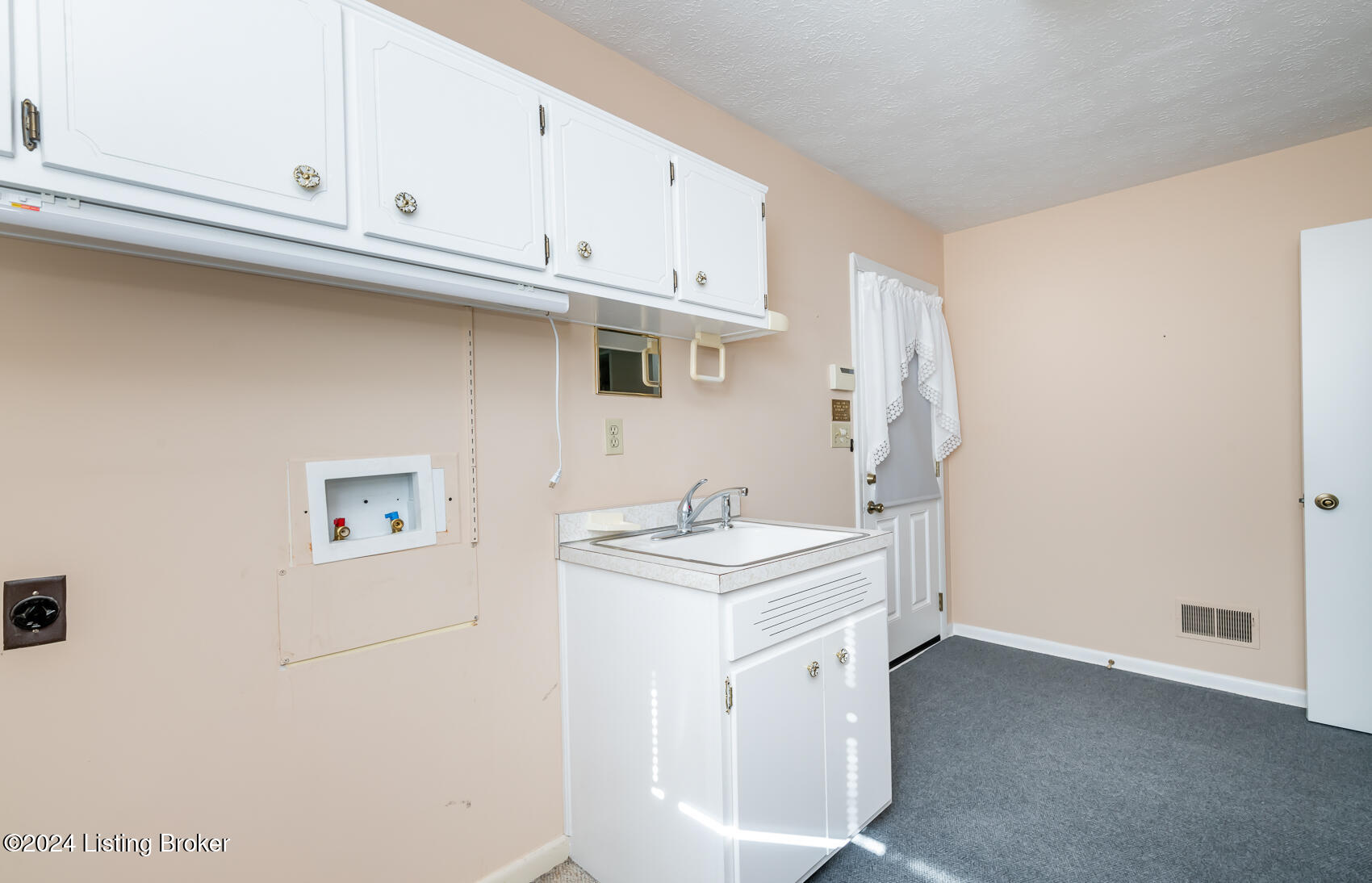 5202 Bardstown Road Louisville, KY 40291 - Photo 32 of 63 BTR-132