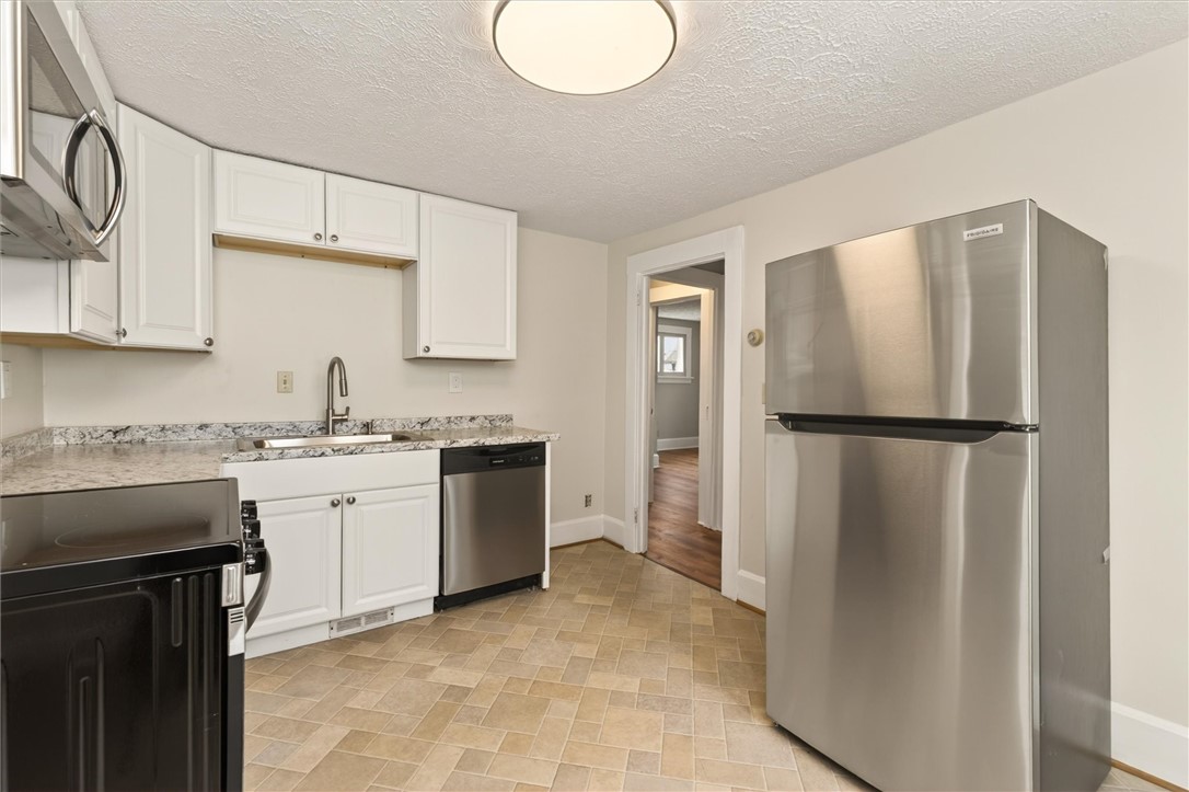 126 West Avenue East Rochester, NY 14445 - Photo 13 of 34