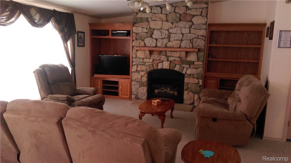 11147 Gilbert Road Memphis, MI 48041 - Photo 10 of 28 phone 0227 181.jpg
