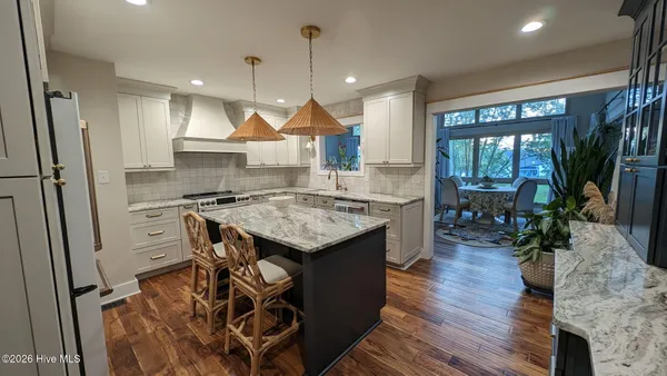 $715,000 | 215 Harbor Drive, Morehead City, NC 28557