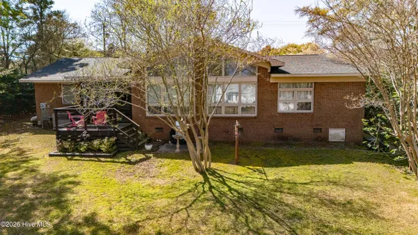 $715,000 | 215 Harbor Drive, Morehead City, NC 28557