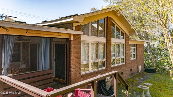 $715,000 | 215 Harbor Drive, Morehead City, NC 28557