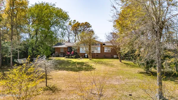 $715,000 | 215 Harbor Drive, Morehead City, NC 28557