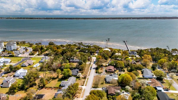 $715,000 | 215 Harbor Drive, Morehead City, NC 28557