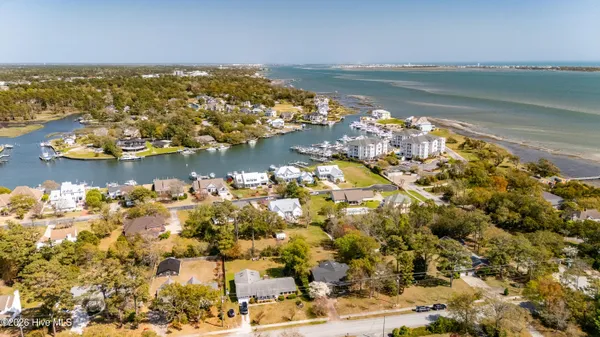 $715,000 | 215 Harbor Drive, Morehead City, NC 28557