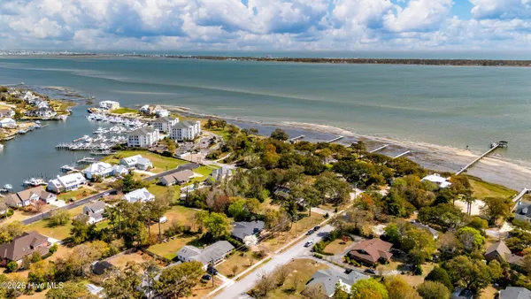 $715,000 | 215 Harbor Drive, Morehead City, NC 28557