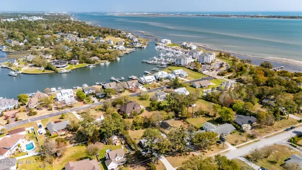 $715,000 | 215 Harbor Drive, Morehead City, NC 28557