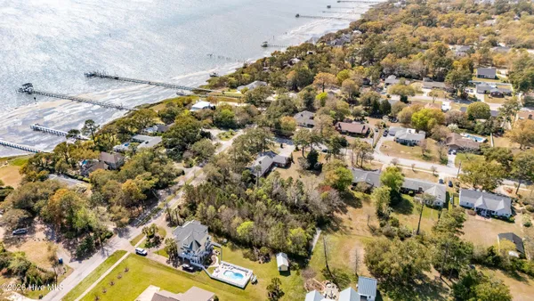$715,000 | 215 Harbor Drive, Morehead City, NC 28557