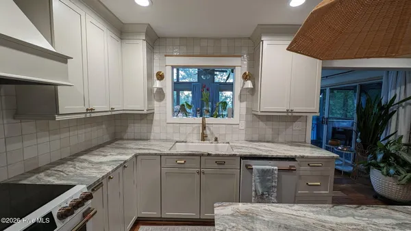 $715,000 | 215 Harbor Drive, Morehead City, NC 28557