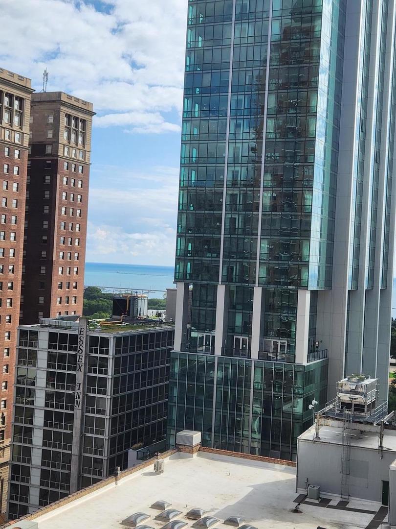40 East 9th Street, Unit 1604 Chicago, IL 60605 - Photo 18 of 25 a building view