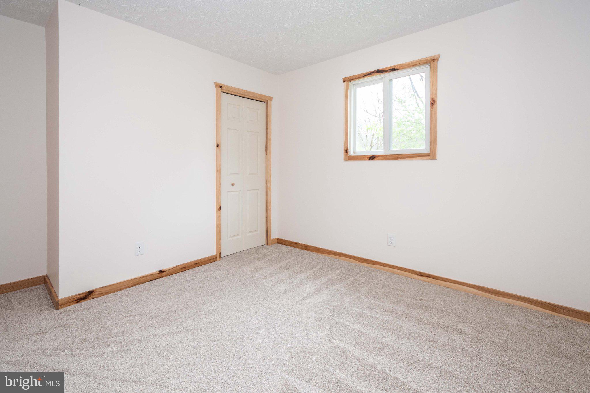 2155 Jennings Road Grantsville, MD 21536 - Photo 29 of 39 Bright and airy bedroom.