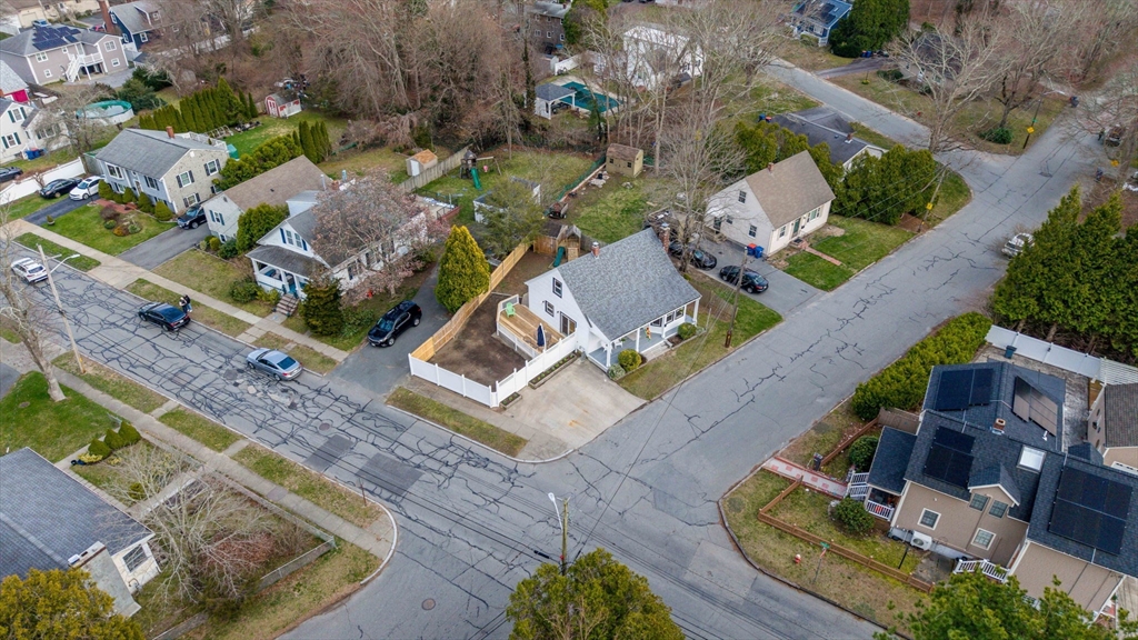 786 Wildwood Road New Bedford, MA 02745 - Photo 37 of 39 an aerial view of a house with a garden