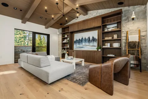 $5,500,000 | 7105 Lahontan Drive, Truckee, CA 96161