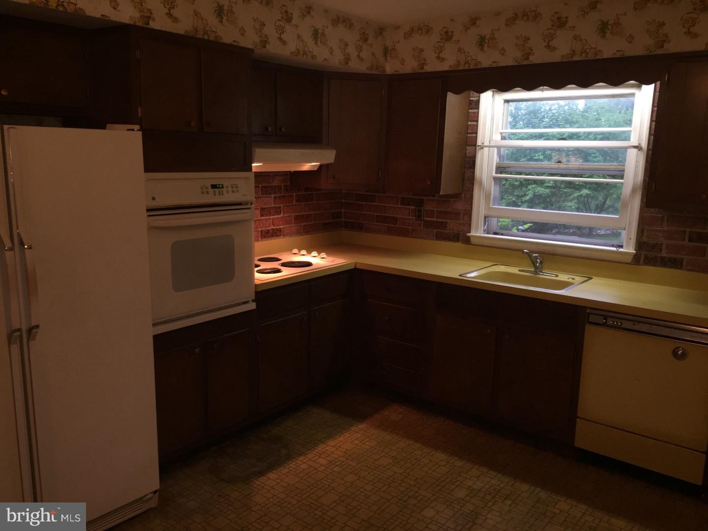 16 Walnut Road Newtown Square, PA 19073 - Photo 8 of 23 Kitchen