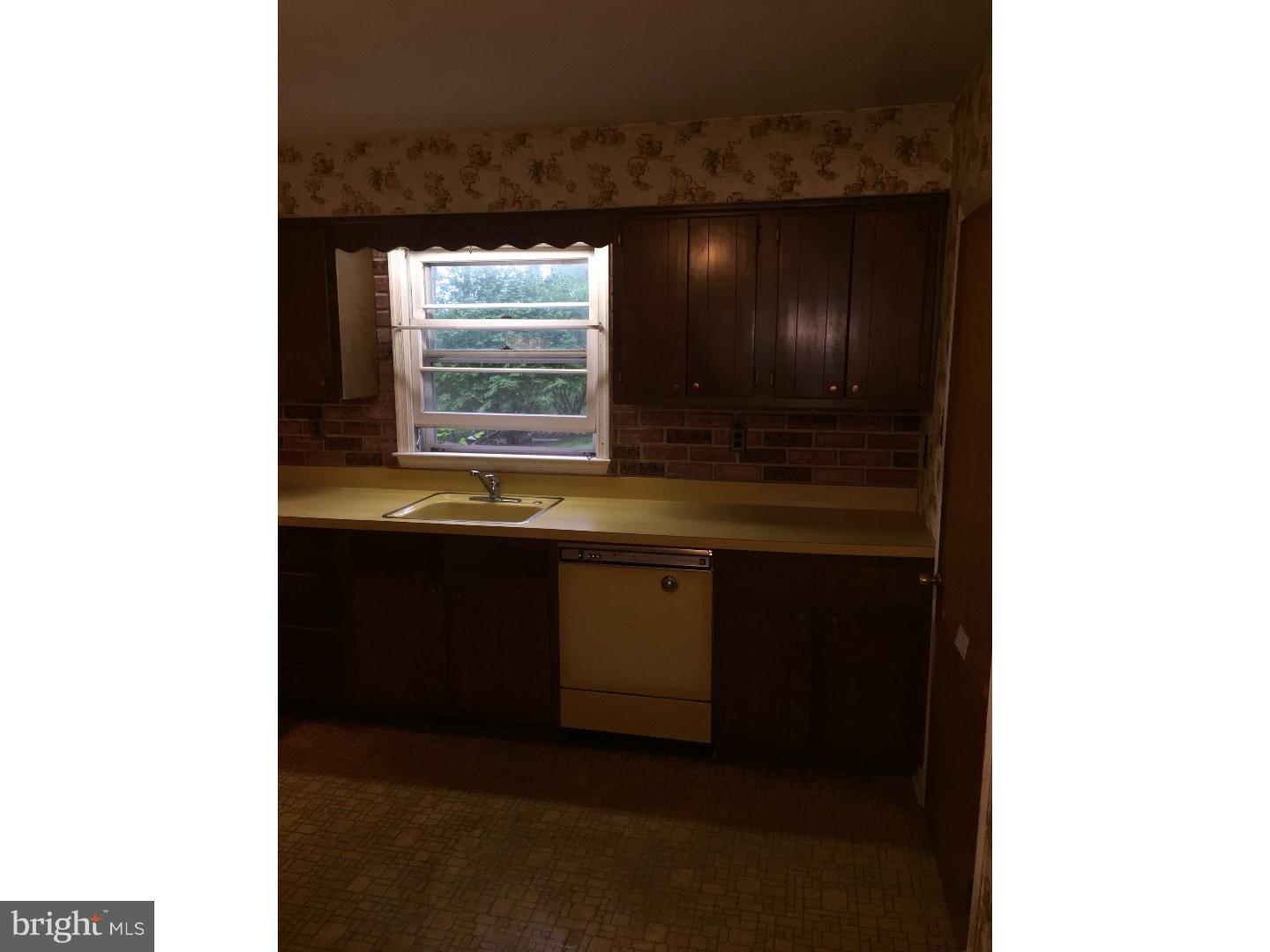 16 Walnut Road Newtown Square, PA 19073 - Photo 9 of 23 Kitchen