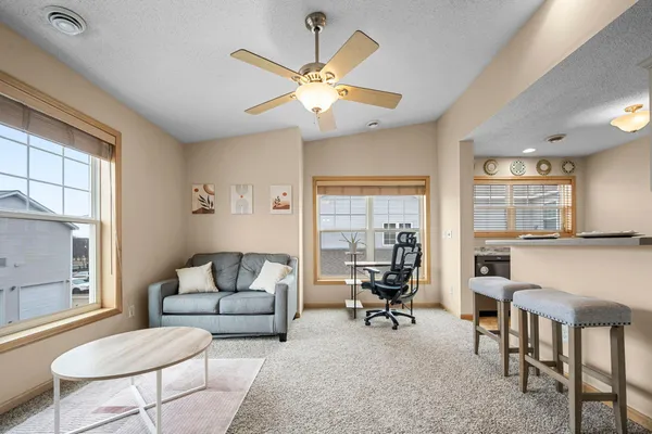 $204,900 | 2923 Hemingway Drive, Chaska, MN 55318