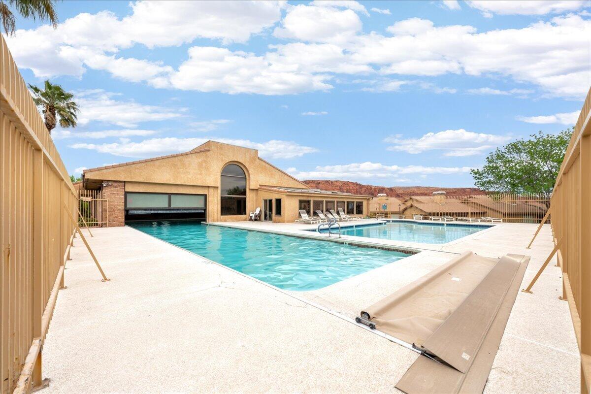 872 West 680 North St. George, UT 84770 - Photo 46 of 48 Outdoor/indoor pool