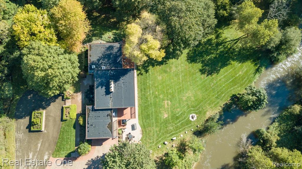 2083 Bonnie Brae Street Rochester Hills, MI 48309 - Photo 22 of 26