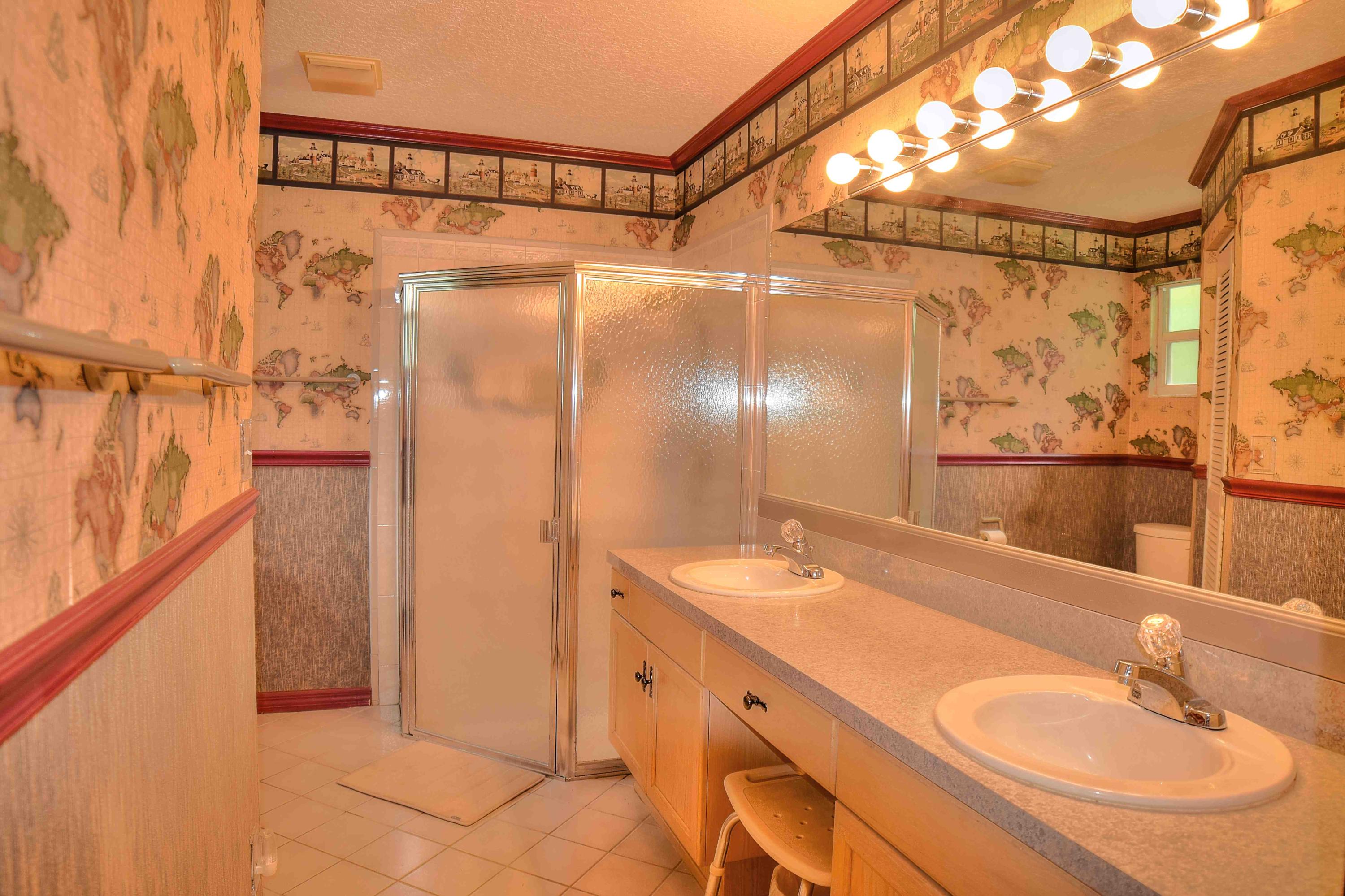 9362 Sandy Run Road Jupiter, FL 33478 - Photo 13 of 24 Sandy Run Master Bathroom LQ