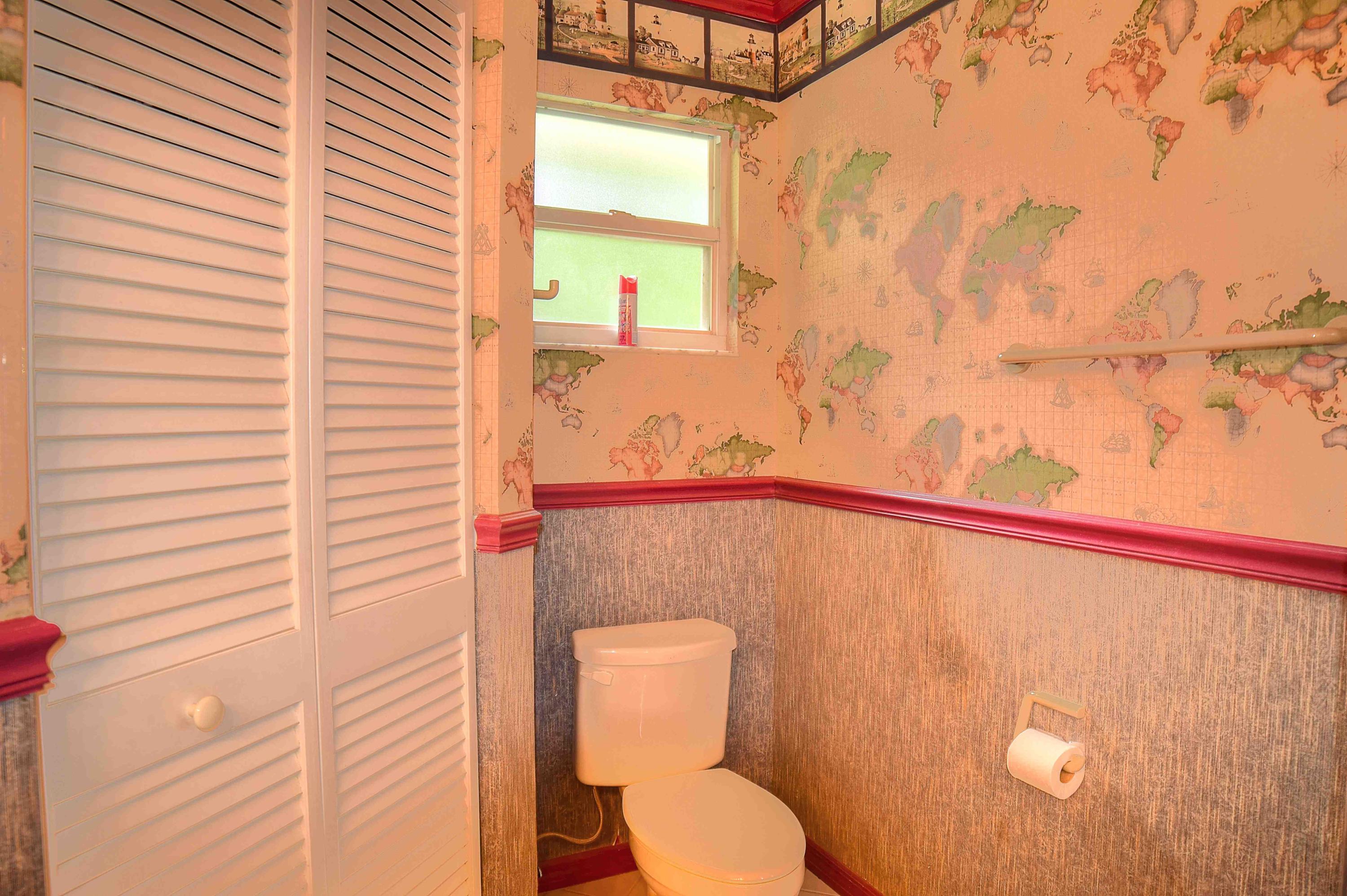 9362 Sandy Run Road Jupiter, FL 33478 - Photo 14 of 24 Sandy Run Master Bathroom (2) LQ