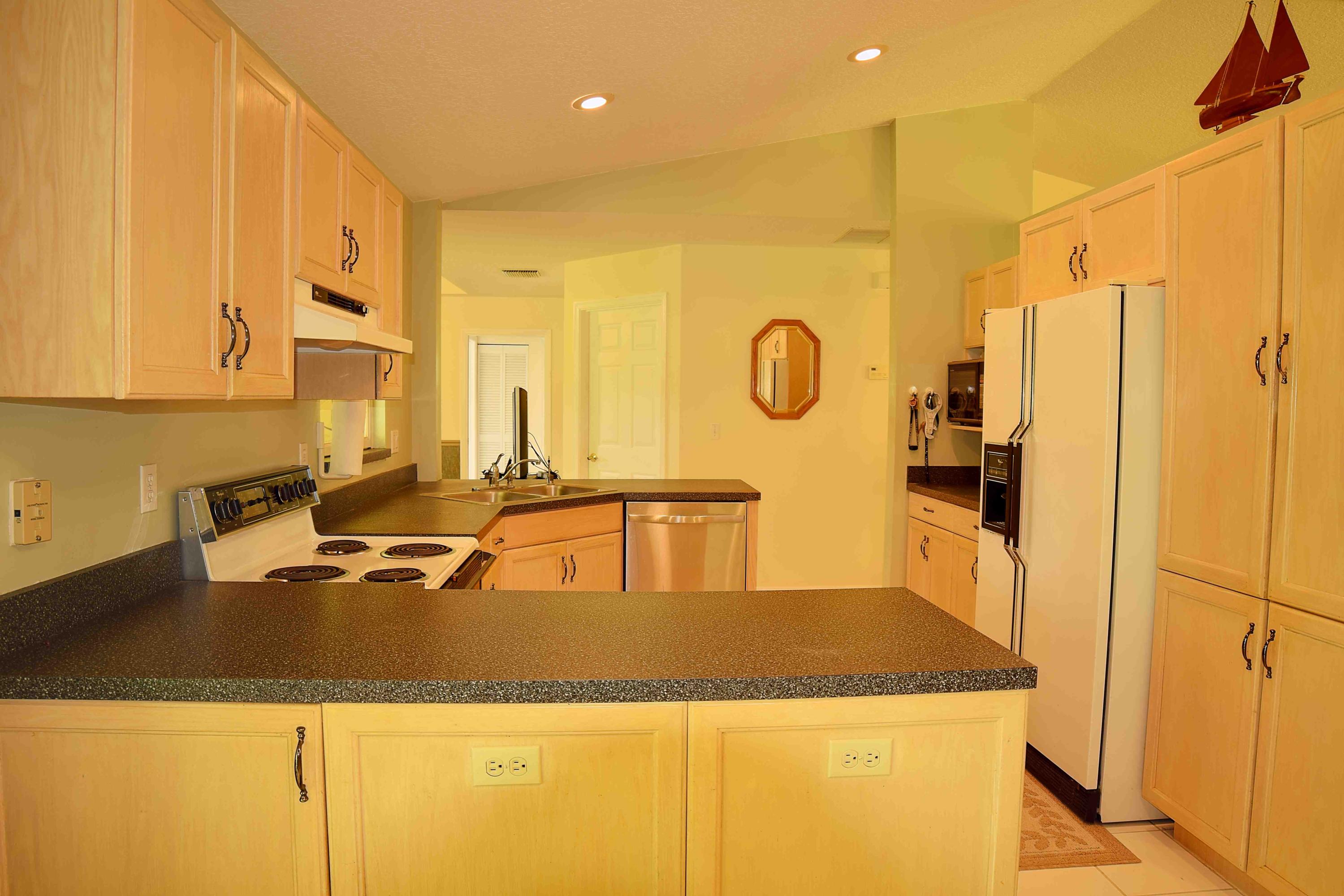 9362 Sandy Run Road Jupiter, FL 33478 - Photo 17 of 24 Sandy Run Kitchen (3) LQ