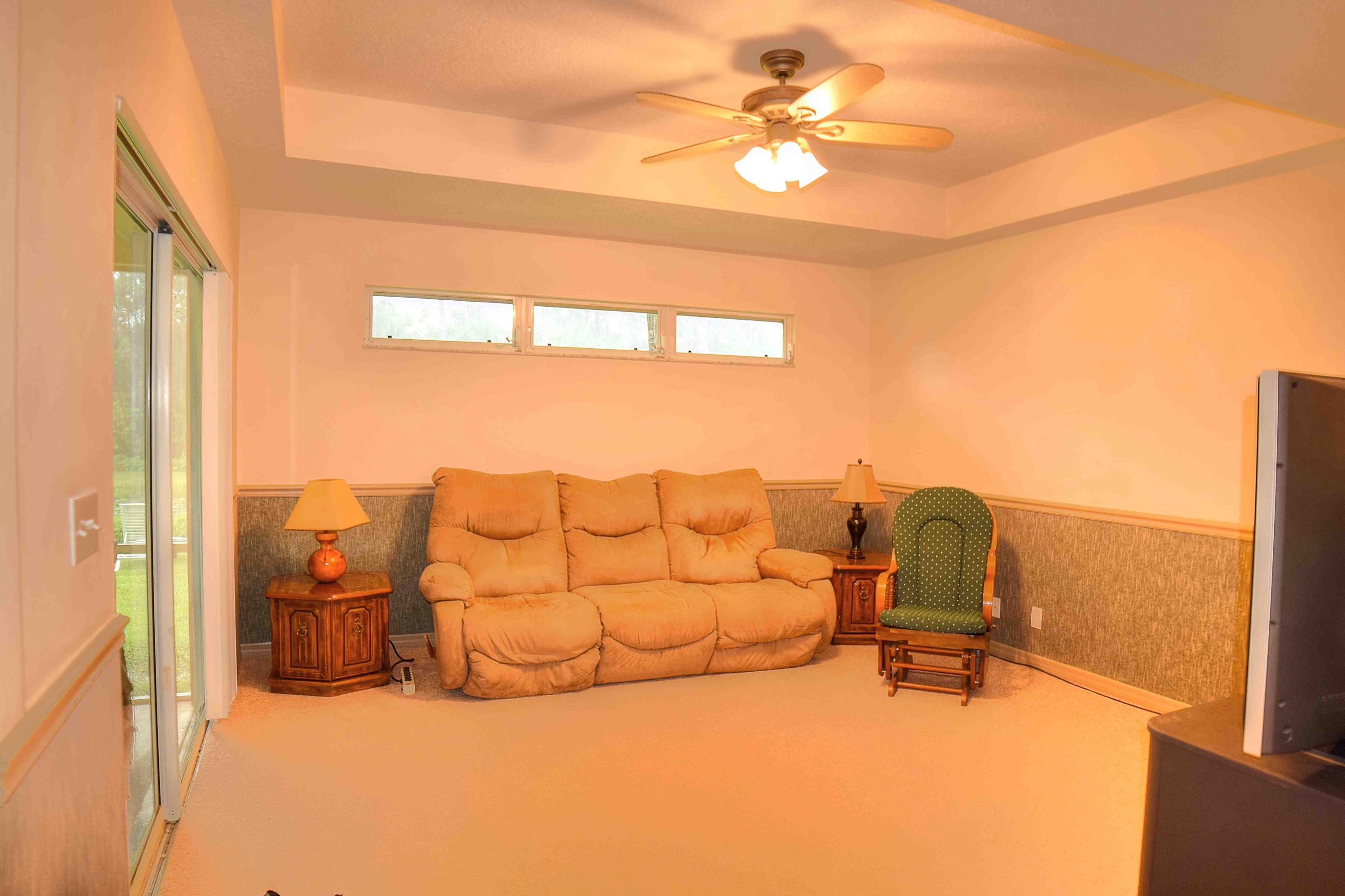 9362 Sandy Run Road Jupiter, FL 33478 - Photo 18 of 24 Sandy Run Family Room LQ