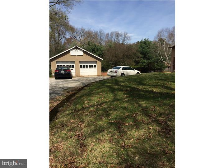 1425 Pawlings Road Phoenixville, PA 19460 - Photo 2 of 17 Garage
