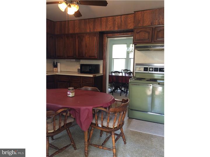 1425 Pawlings Road Phoenixville, PA 19460 - Photo 6 of 17 Kitchen