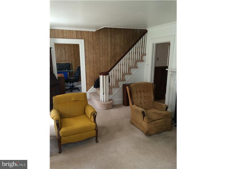 1425 Pawlings Road Phoenixville, PA 19460 - Photo 10 of 17 Living Room