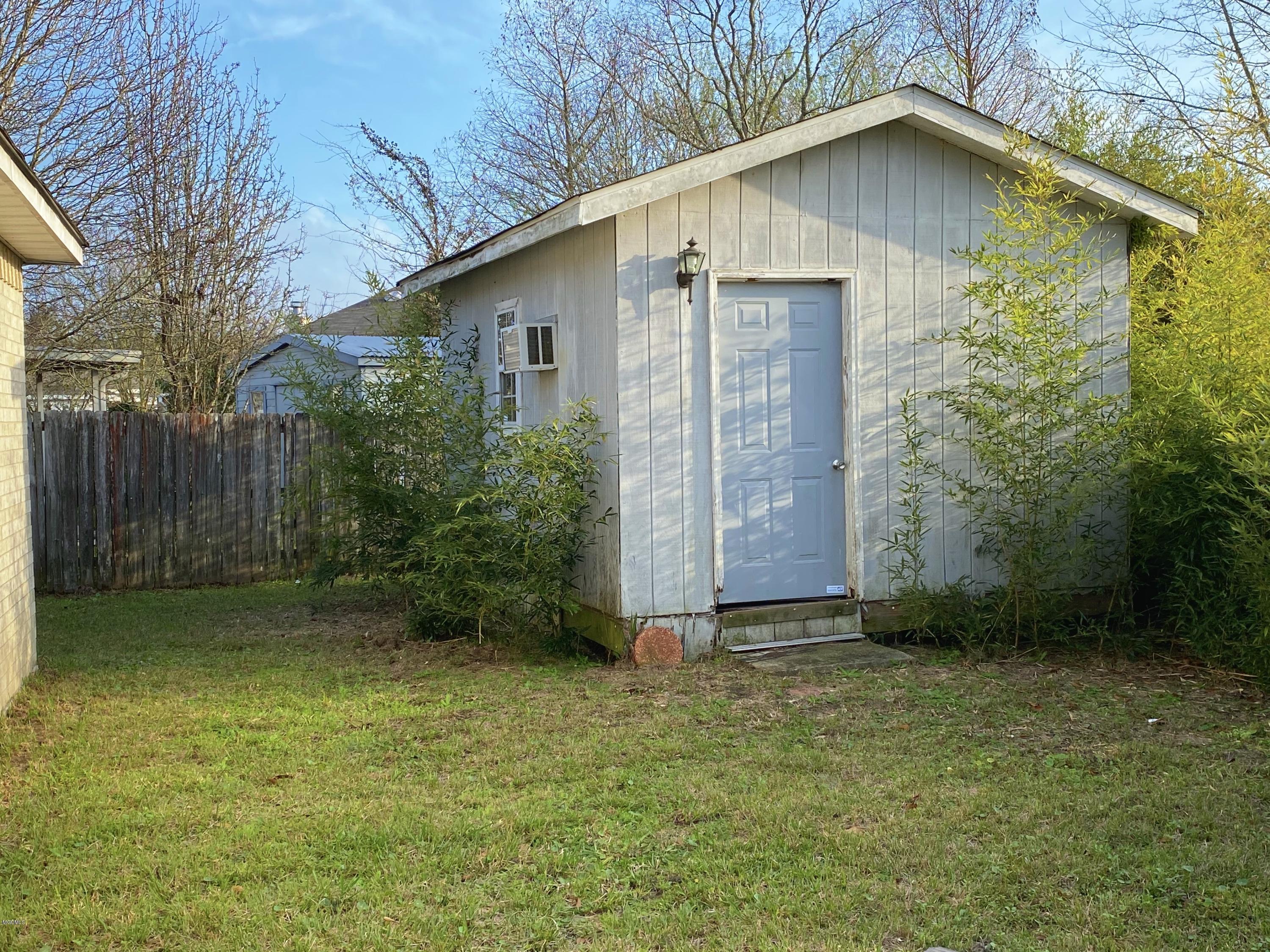 608 Ronda Lane Ocean Springs, MS 39564 - Photo 25 of 29 E5DA1FC9-1AE6-4336-A29C-701B705B2DDC
