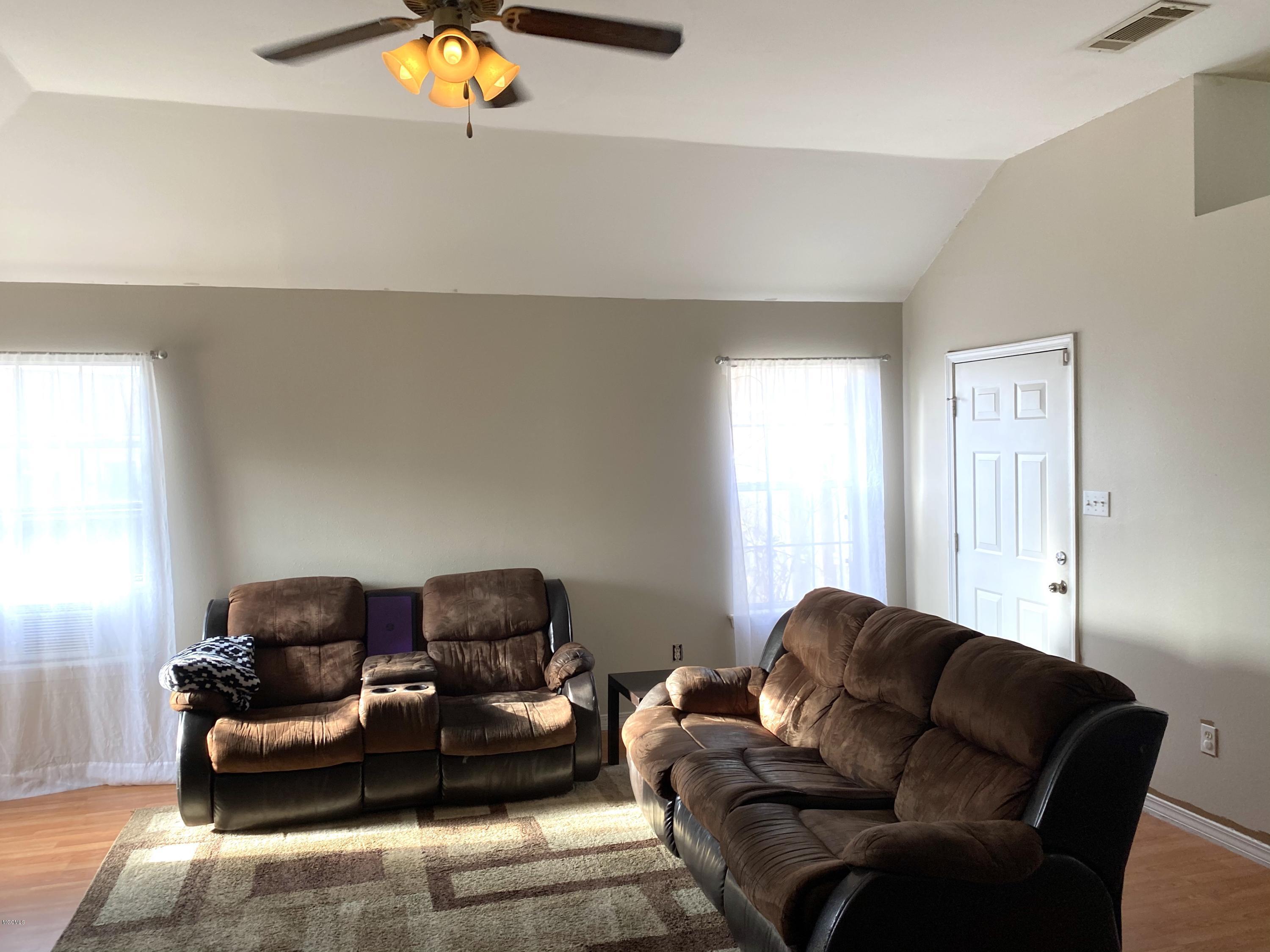 608 Ronda Lane Ocean Springs, MS 39564 - Photo 3 of 29 240C1907-1DD1-4162-8669-A50DF450C7BB