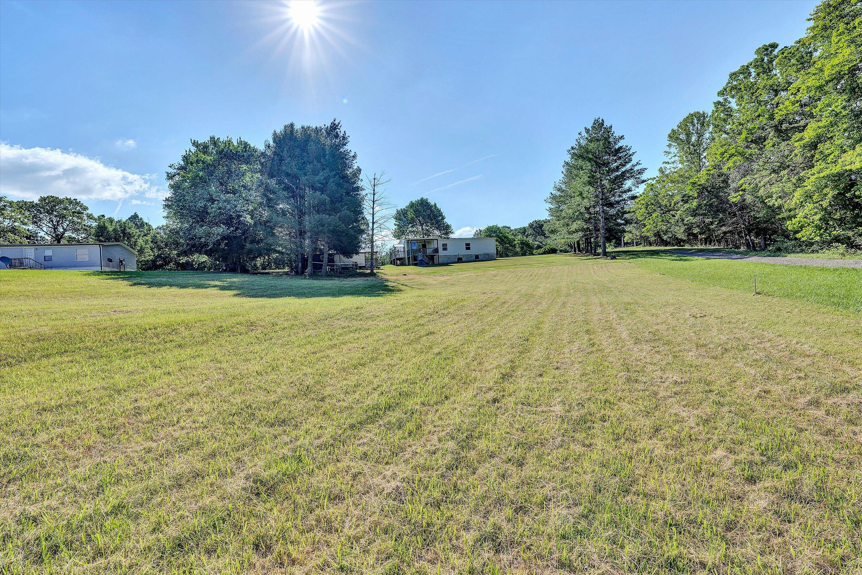 8755 Rocky Ford Road Moneta, VA 24121 - Photo 6 of 37 33-DSC04933
