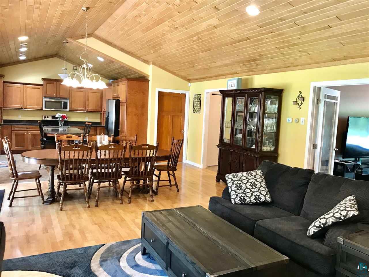 5048 Independence Road Saginaw, MN 55779 - Photo 12 of 34 DINING AREA & KITCHEN