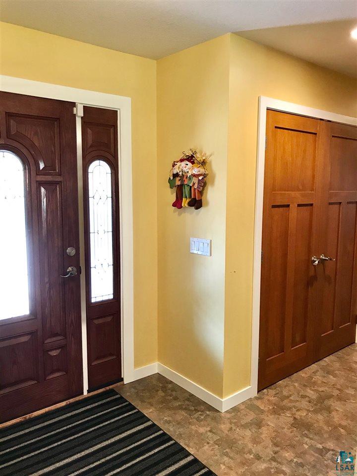 5048 Independence Road Saginaw, MN 55779 - Photo 15 of 34 FRONT MAIN FOYER
