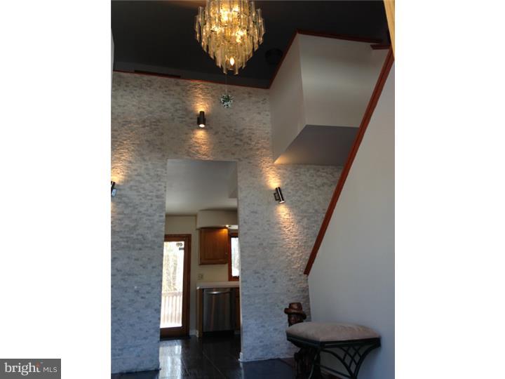140 West Rose Tree Road Media, PA 19063 - Photo 13 of 25 Foyer