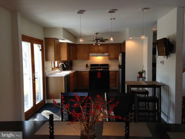 140 West Rose Tree Road Media, PA 19063 - Photo 7 of 25 Kitchen