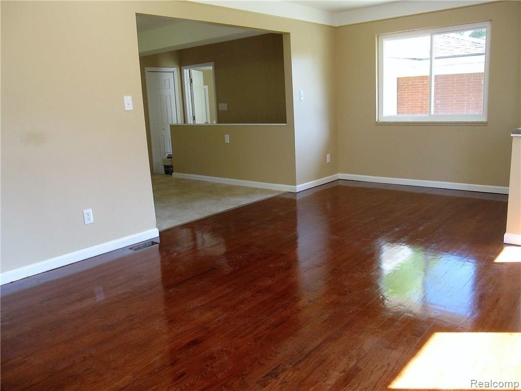 15111 Inkster Road Taylor, MI 48180 - Photo 5 of 24