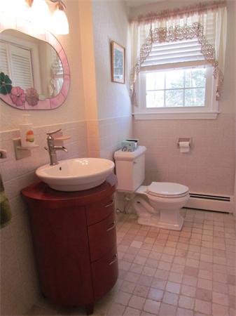 31 Meadowvale Road Burlington, MA 01803 - Photo 9 of 17 Gallery Image 9